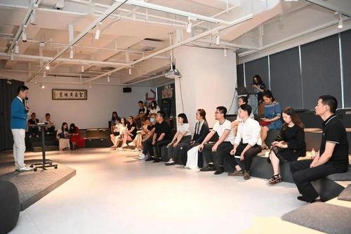 朗润设计师最新爆料,匠心独运，引领时尚潮流